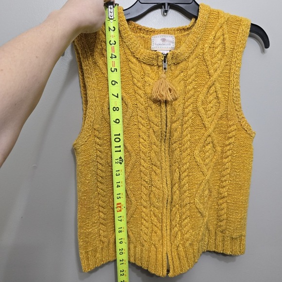 Susan Bristol Yellow Vest Cableknit Sleeveless Zip Up Sweater Womans Tassle M - Picture 10 of 12